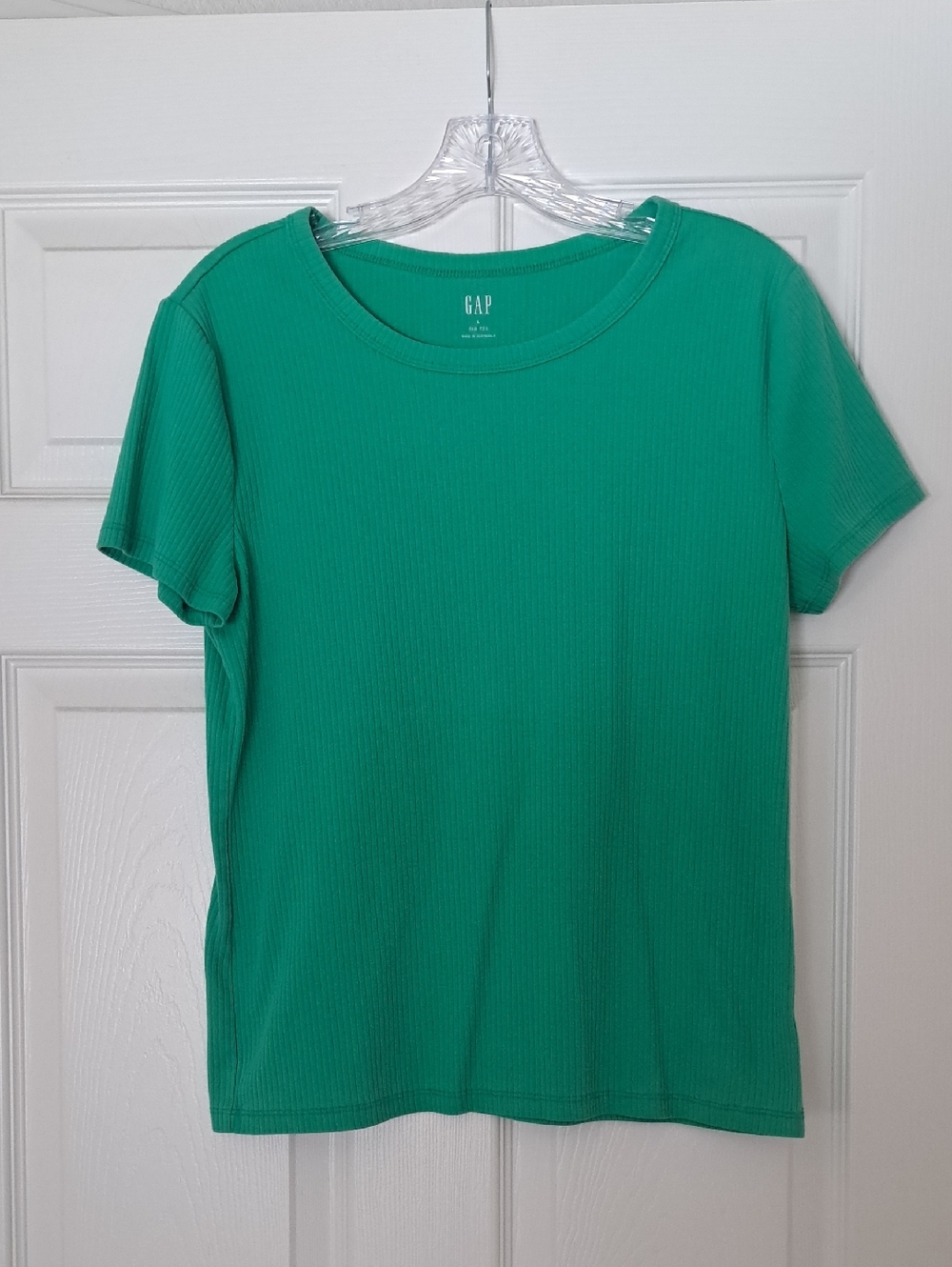 GAP Women’s Emerald Ribbed Short Sleeve Tee